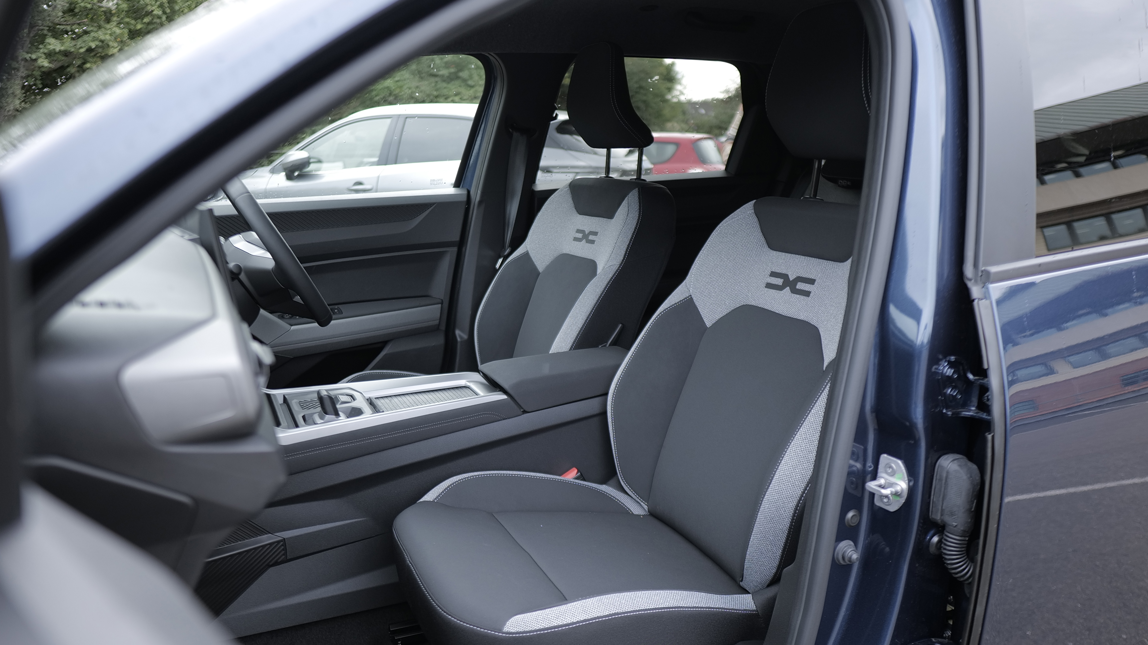 DACIA BIGSTER ESTATE 1.8 Hybrid 155 Expression 5dr Auto
